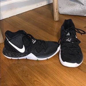 2018 NIKE KYRIE 5 V BLACK MAGIC MULTI-COLOR WHITE